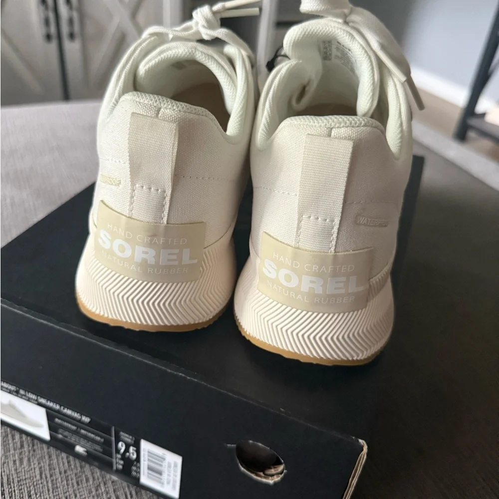 Sorel Women's Off-White Cream Knit Sneakers